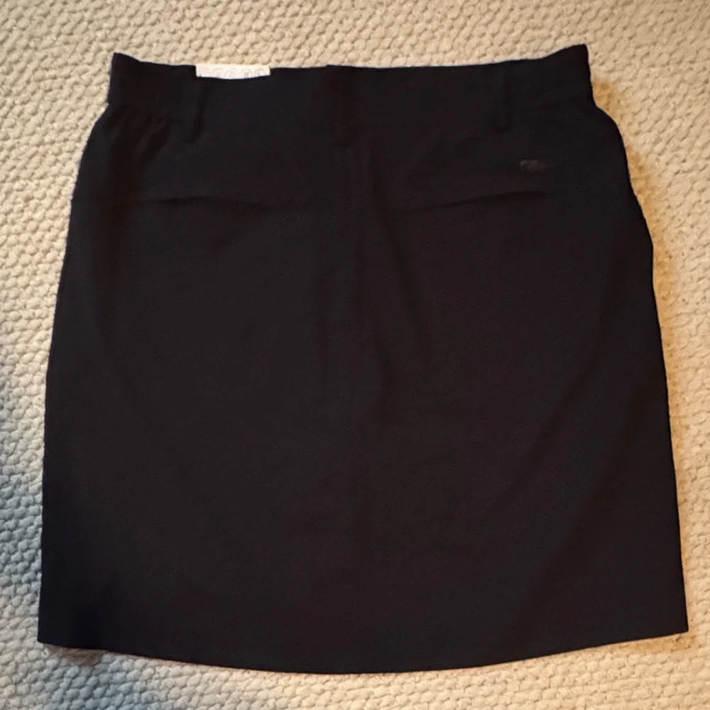 Skort—black—-tilley sz small - Picture 4 of 6